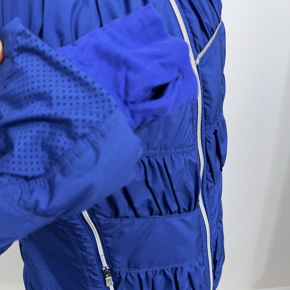 Lululemon Running Jacket - Picture 6 of 9